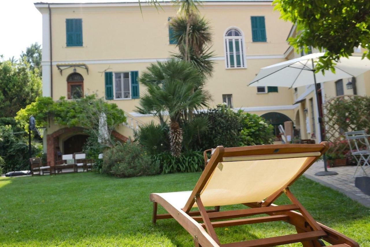 Villa Angelina - Casa Glicine Vallecrosia Exterior foto